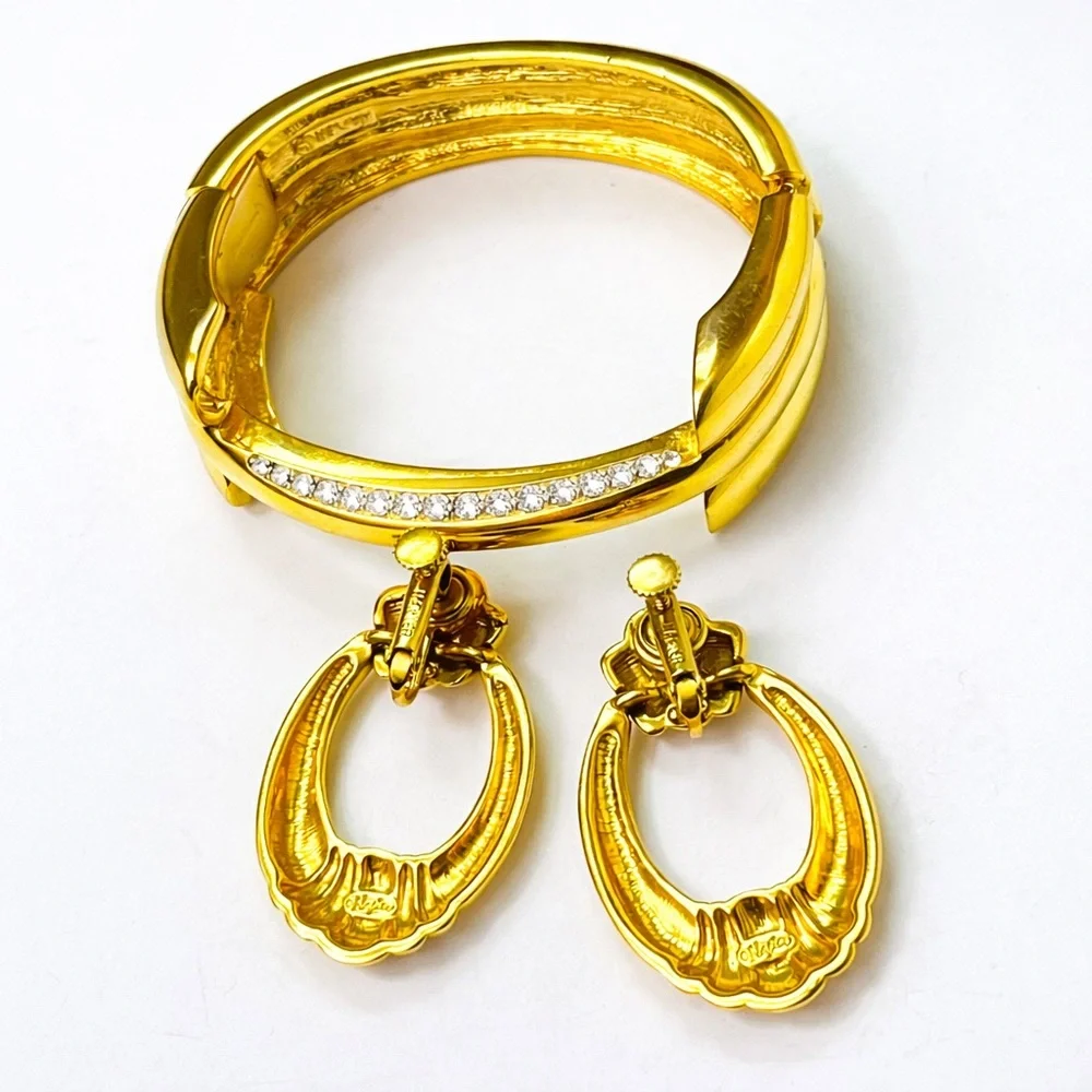 Vintage Napier Gold Tone Hinged Bangle Bracelet & Screw-Back Earrings Set 1980s